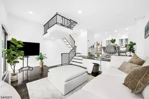 20 Veterans Way, Edgewater, NJ 07020 - Photo 1