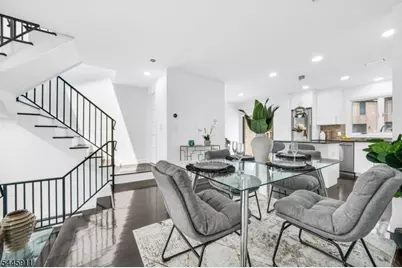 20 Veterans Way, Edgewater, NJ 07020 - Photo 5
