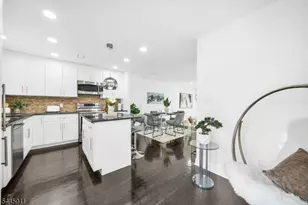 20 Veterans Way, Edgewater, NJ 07020 - Photo 9