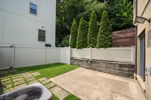 20 Veterans Way, Edgewater, NJ 07020 - Photo 25