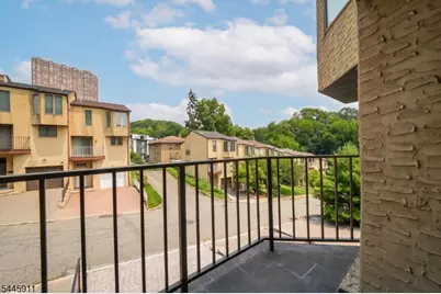 20 Veterans Way, Edgewater, NJ 07020 - Photo 23