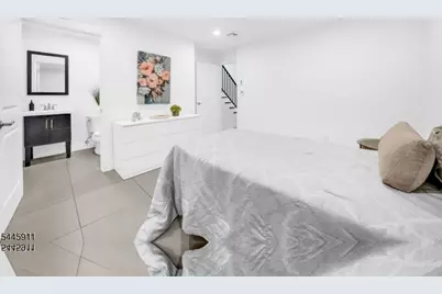 20 Veterans Way, Edgewater, NJ 07020 - Photo 13