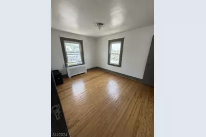 191 Hollywood Ave, Irvington, NJ 07111 - Photo 3