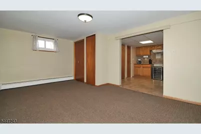 300 Kennedy Dr, Linden, NJ 07036 - Photo 21