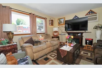 300 Kennedy Dr, Linden, NJ 07036 - Photo 13