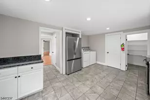 117 Mountain View Rd, Hillsborough Township, NJ 08844 - Photo 7