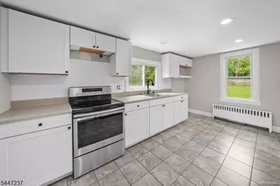 117 Mountain View Rd, Hillsborough Township, NJ 08844 - Photo 9