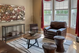 39 Briar Ln, Raritan Township, NJ 08822 - Photo 3