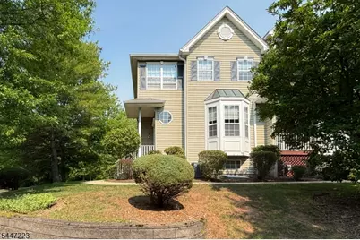 39 Briar Ln, Raritan Township, NJ 08822 - Photo 1