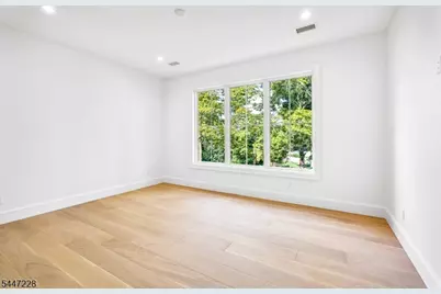 11 Florham Ave, Florham Park, NJ 07932 - Photo 33