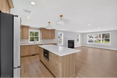 2240 Evergreen Ave, Scotch Plains Township, NJ 07076 - Photo 7