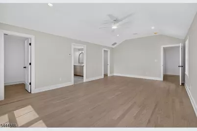 2240 Evergreen Ave, Scotch Plains Township, NJ 07076 - Photo 23