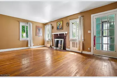 24 Springer St, Belleville, NJ 07109 - Photo 5
