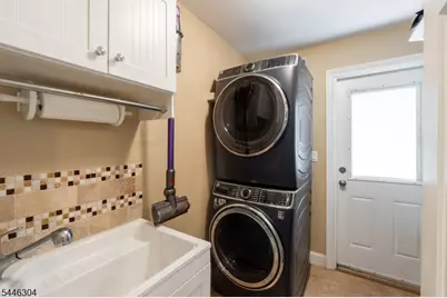 2 Hemlock Ln, Roxbury Township, NJ 07836 - Photo 21