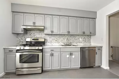 398 Mayer Ct #2, Ridgefield, NJ 07657 - Photo 11