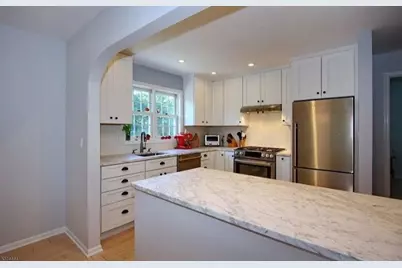 11E Heritage Dr #E, Chatham Township, NJ 07928 - Photo 3