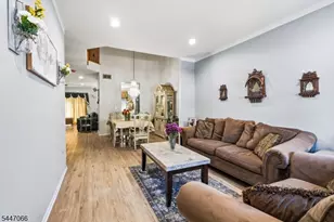 4 Reins Ct, Franklin Township, NJ 08873 - Photo 3