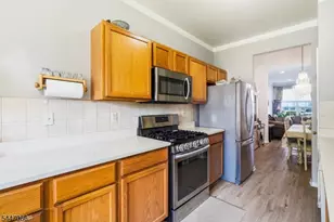 4 Reins Ct, Franklin Township, NJ 08873 - Photo 7