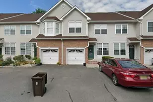 4 Reins Ct, Franklin Township, NJ 08873 - Photo 1
