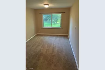 19 Crescent Rd, Wayne, NJ 07470 - Photo 5