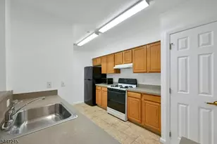 189 Forest Ave, Paramus, NJ 07652 - Photo 5