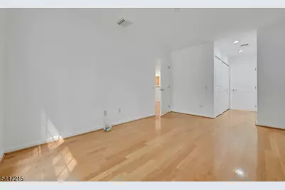 189 Forest Ave #213, Paramus, NJ 07652 - Photo 11
