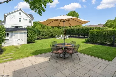 21 Duchamp Pl, Chatham, NJ 07928 - Photo 27