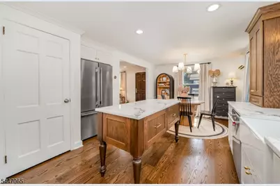 21 Duchamp Pl, Chatham, NJ 07928 - Photo 11