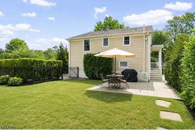 21 Duchamp Pl, Chatham, NJ 07928 - Photo 25