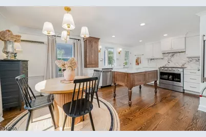 21 Duchamp Pl, Chatham, NJ 07928 - Photo 7