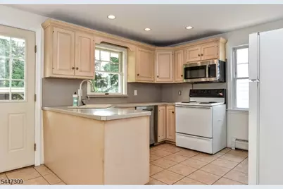 101 Madison Ave, Midland Park, NJ 07432 - Photo 9