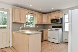 101 Madison Ave, Midland Park, NJ 07432 - Photo 9