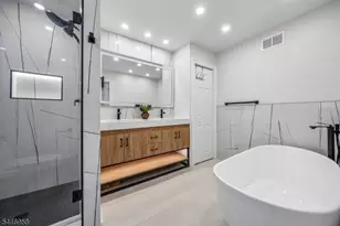 28 Brookside Pl, Livingston, NJ 07039 - Photo 15