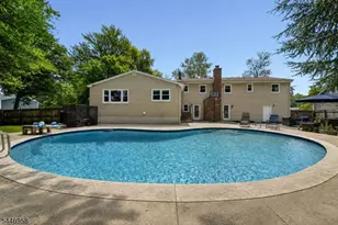 28 Brookside Pl, Livingston, NJ 07039 - Photo 3