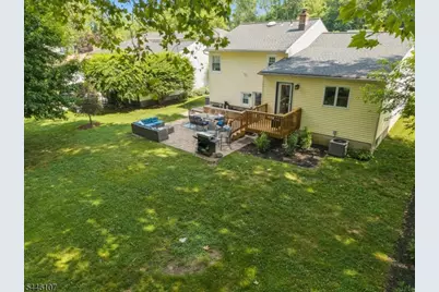 33 Edgar St, Summit, NJ 07901 - Photo 3