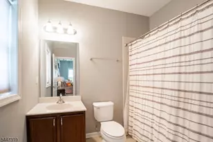 26 Bluffs Ct, Hamburg, NJ 07419 - Photo 23