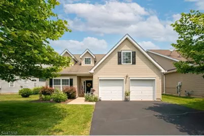 26 Bluffs Ct, Hamburg, NJ 07419 - Photo 1