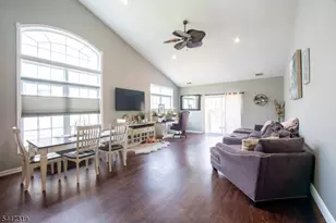 26 Bluffs Ct, Hamburg, NJ 07419 - Photo 7