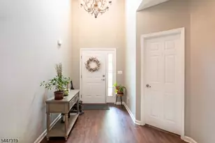 26 Bluffs Ct, Hamburg, NJ 07419 - Photo 5