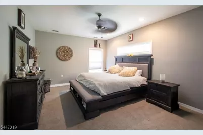 26 Bluffs Ct, Hamburg, NJ 07419 - Photo 15