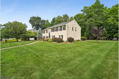 4 Elkin Dr, Livingston Twp., NJ 07039 - Photo 3