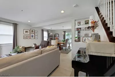 15 Lynne Ave, Hawthorne, NJ 07506 - Photo 3