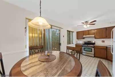 668 Jackson Ave, Roselle, NJ 07203 - Photo 9