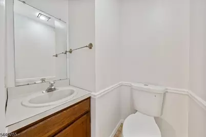668 Jackson Ave, Roselle, NJ 07203 - Photo 7