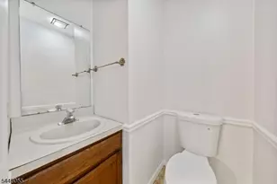 668 Jackson Ave, Roselle, NJ 07203 - Photo 7