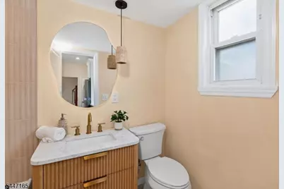 126 Cedar St, South Bound Brook Boro, NJ 08880 - Photo 9