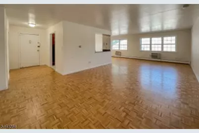 135 S Maple Ave, Ridgewood, NJ 07450 - Photo 3