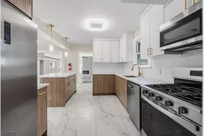 536 Spruce Ave, Garwood, NJ 07027 - Photo 9