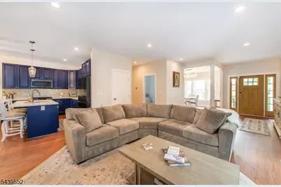 18 Post Oak Ct, Hardyston Township, NJ 07419 - Photo 3