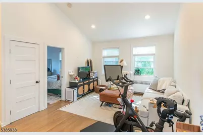 378 Claremont Ave #8, Montclair, NJ 07042 - Photo 3